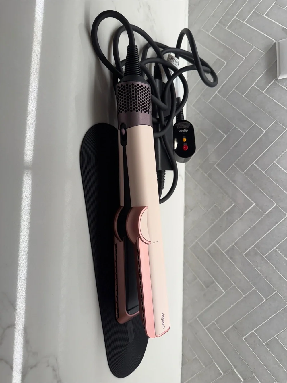 Dyson Pink and Cream Plate-Style Hair Straightener/Hair dryer with Rose Accents - Picture 1 of 3